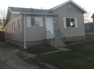 1128 5th St, Aurora, IL 60505