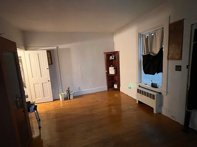 2 bed, 550 sqft, $1,800 — Photo 2