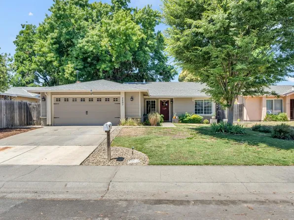2897 Candido Dr, Sacramento, CA 95833