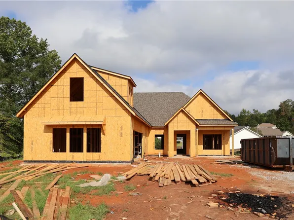 1971 Long Leaf Ln, Opelika, AL 36801