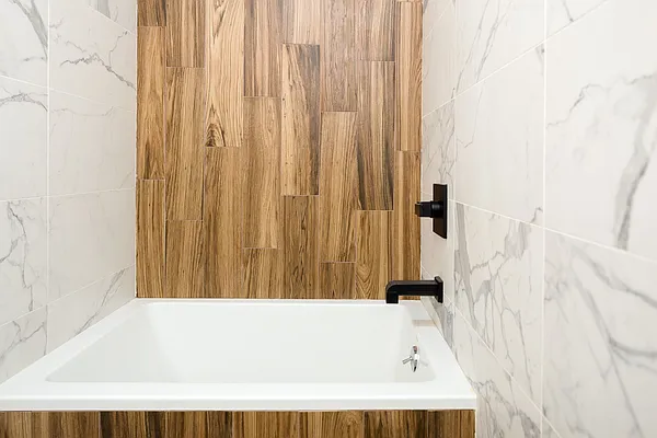 Rented by Nooklyn NYC LLC | media 11