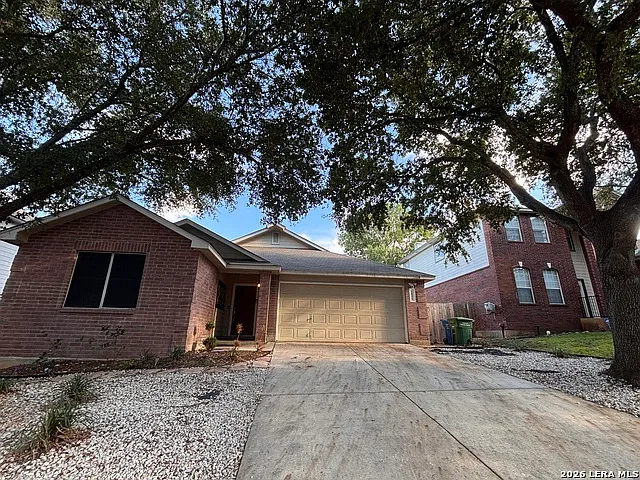 3 bed, 2.0 bath, 1730 sqft, $2,300 — Photo 1