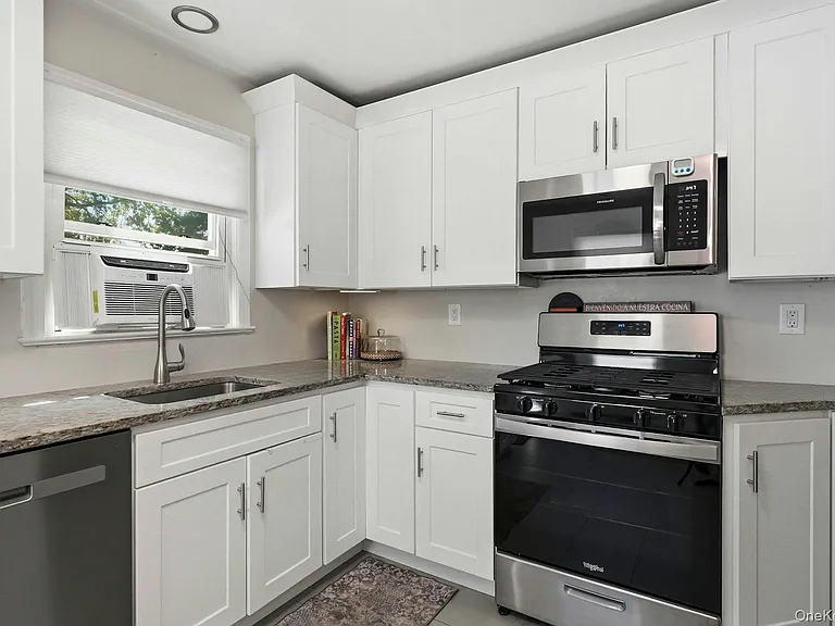 135 Woolsey Ave — Photo 12