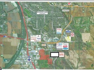 3516 Singing Hills Blvd, Sioux City, IA 51106