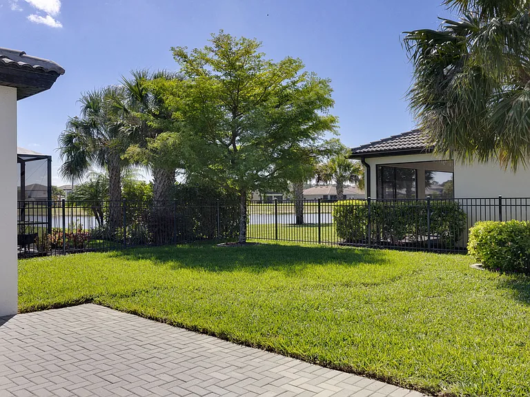 16000 Palmetto Prairie Dr — Photo 28