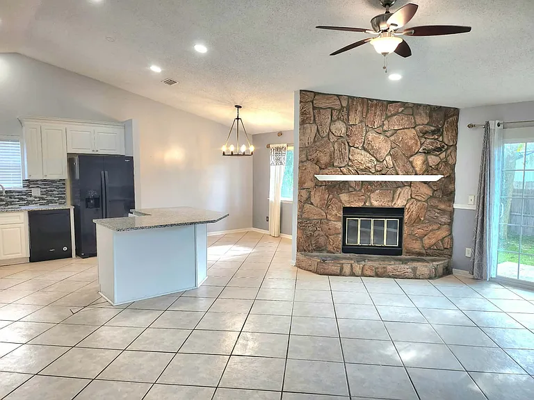 11270 Kinrose Ct — Photo 7