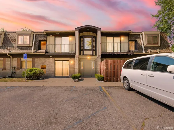 15999 W Eleven Mile Rd APT 14, Southfield, MI 48076