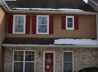 24 Village Dr, Schwenksville, PA 19473