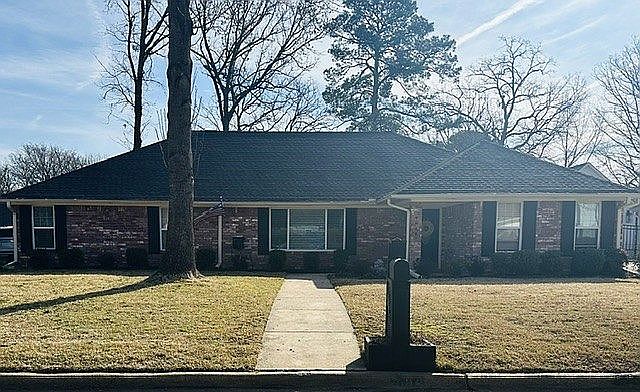 1st image of 6006 Shadyside Ln