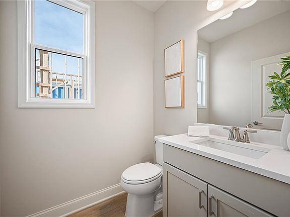 4th image of 16 Harmony Cir