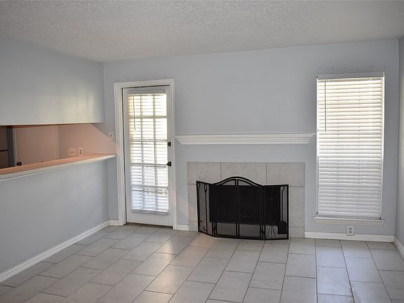 3rd image of 5981 Arapaho Rd APT 603