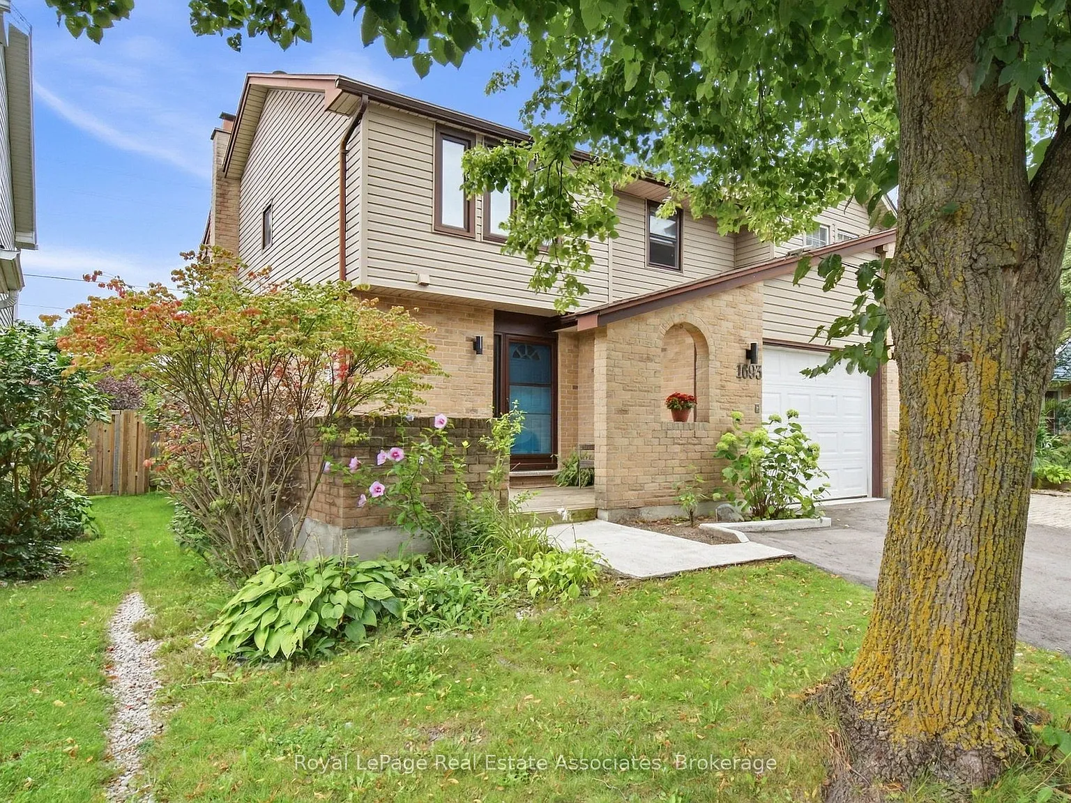 3 bed, $2,600 — Photo 3