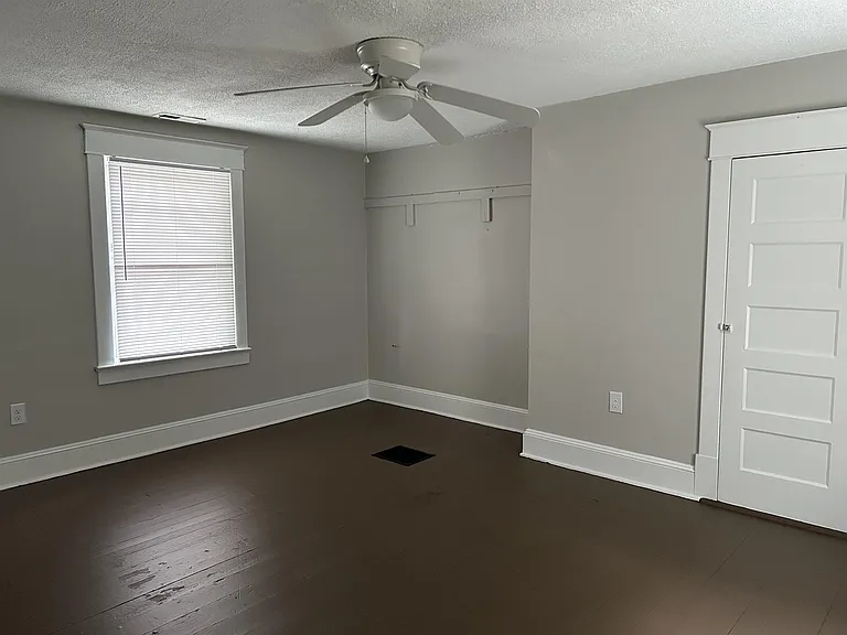 26 Jackson Ave — Photo 7