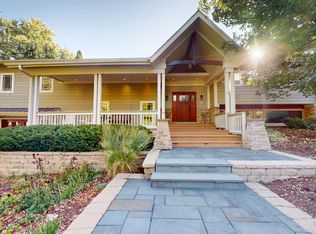 3S791 Terrace Dr, North Aurora, IL 60542