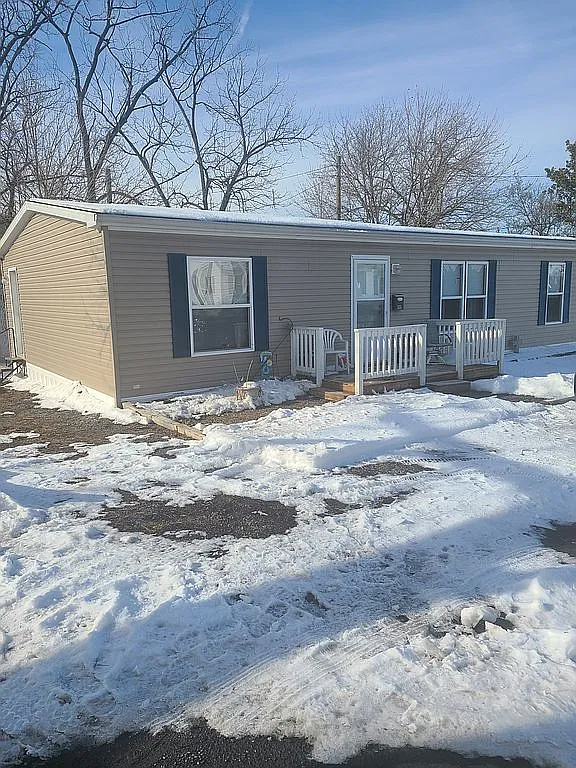 155 S Charlevoix Pl photo 1