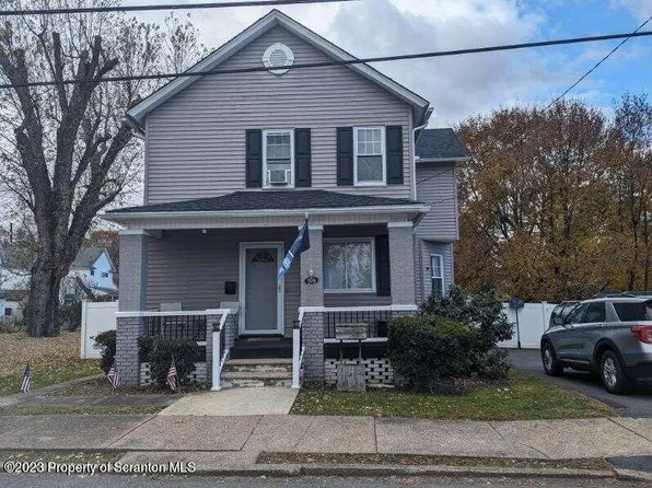 324 Spruce St, Moosic, PA 18507