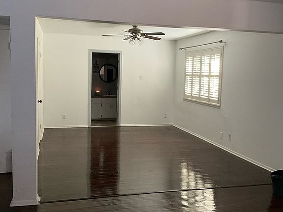 3rd image of 8410 Laurelcrest Pl