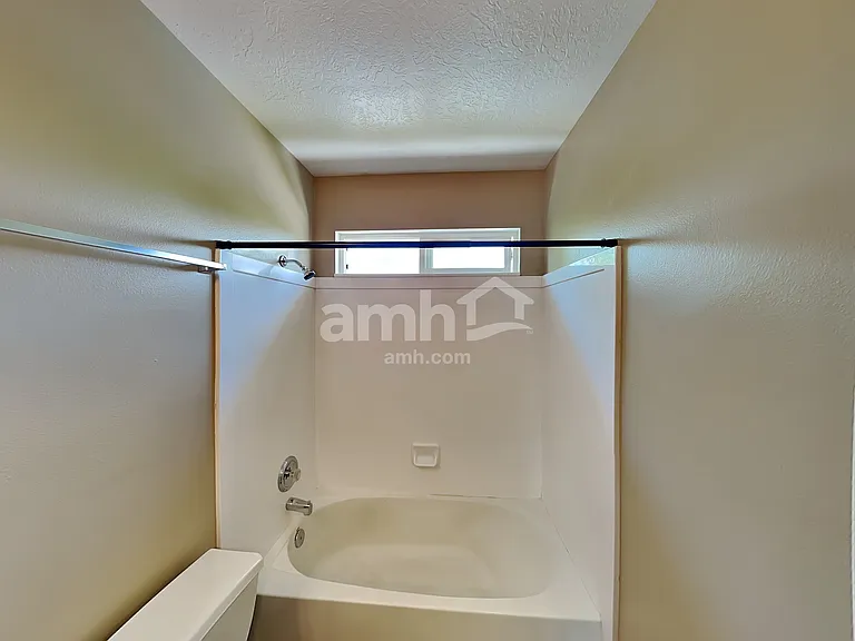 252 S 540 W — Photo 15