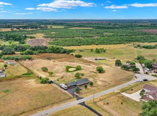 1015 Encino Hills Dr, Floresville, TX 78114