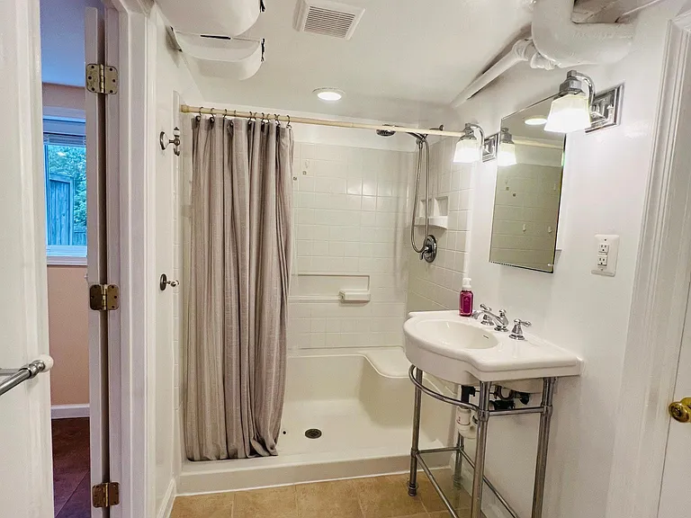 2220 Primrose Dr — Photo 25