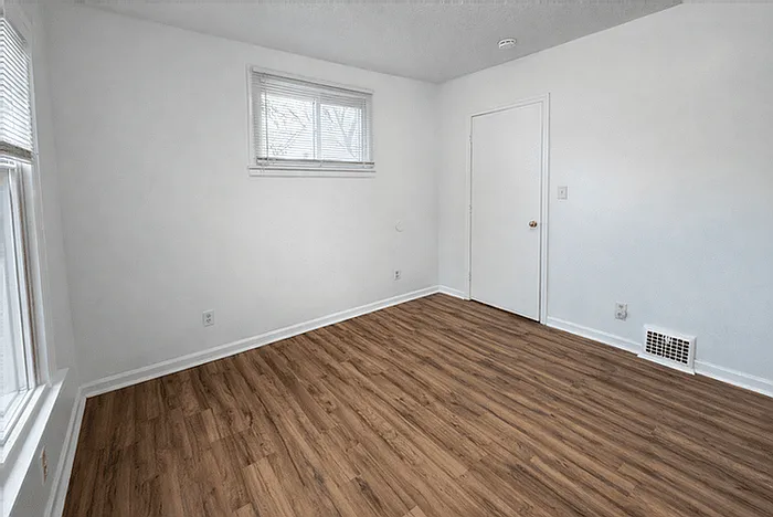 502 W Biddle St #A — Photo 14