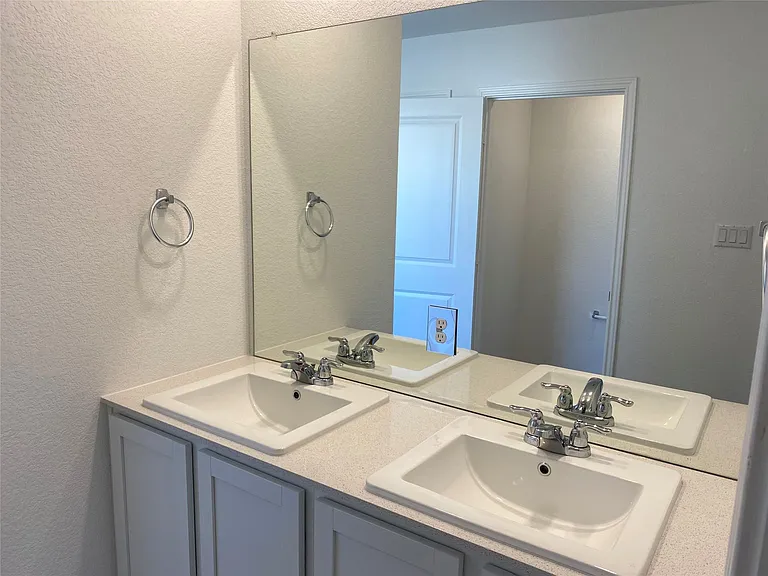 220 Hummingbird Flight Dr — Photo 13