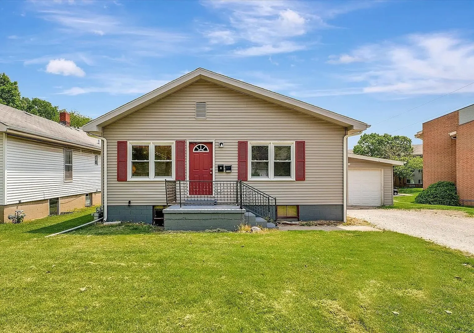 1506 Philo Road. Unit B — Photo 1