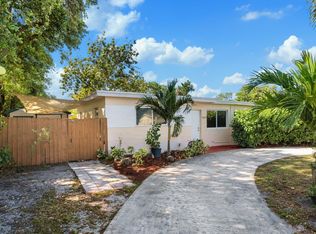 5844 SW 26th St, West Park, FL 33023