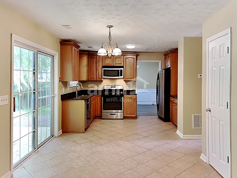 2380 Winthrope Way Dr — Photo 3
