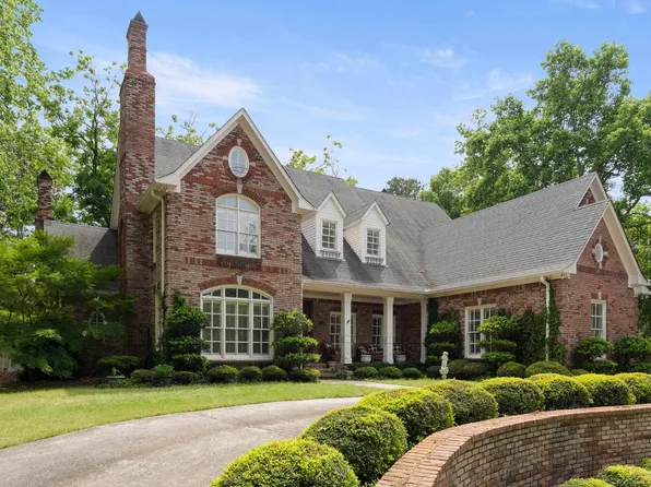 1740 Deo Dara Dr, Birmingham, AL 35226