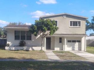 9711 Orange Grove Dr, Tampa, FL 33618