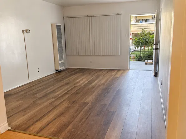 8700 Parthenia Pl #2, North Hills, CA 91343