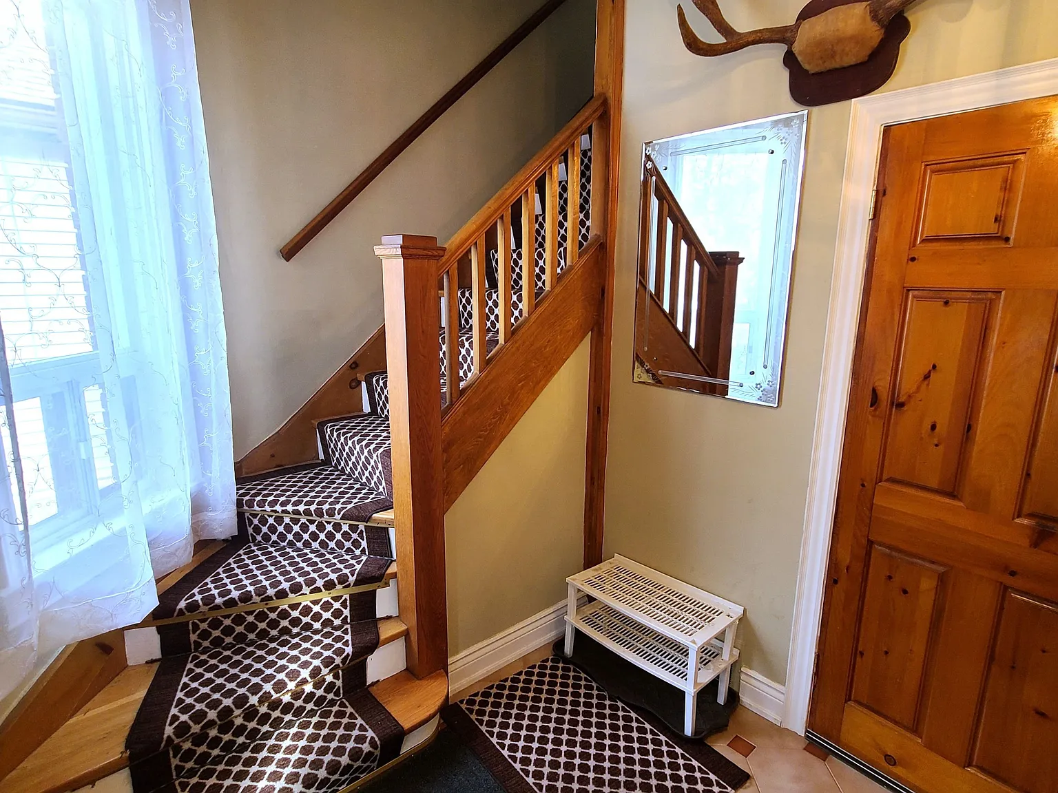2 bed, $2,000 — Photo 2