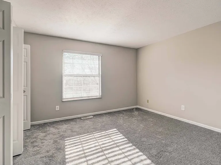 Winfield Commons — Photo 37