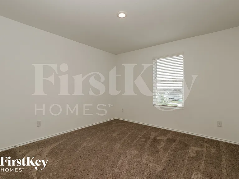 2439 Lake Hls — Photo 12