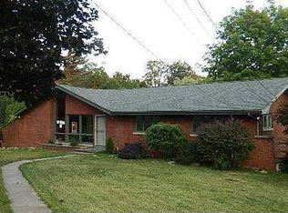 1512 Ridgewood Dr, Washington, PA 15301