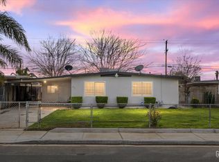 531 E Fairview Rd, Bakersfield, CA 93307