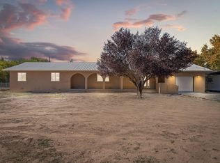 5809 Warren Ln SW, Albuquerque, NM 87105