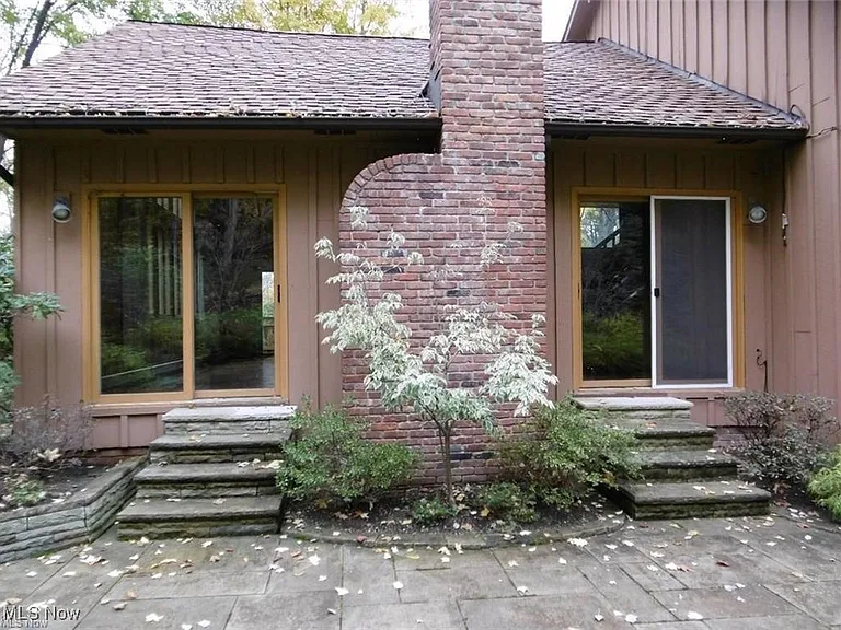 10613 Sherman Rd — Photo 6