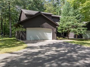 8589 Dr Pink Dr, Minocqua, WI 54548