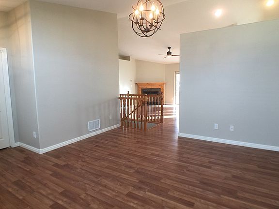 4th image of 3920 E Clearfield Ln