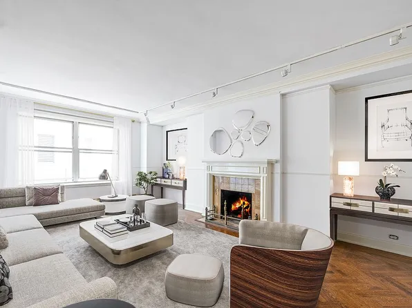 50 E 72nd St #9B, New York, NY 10021