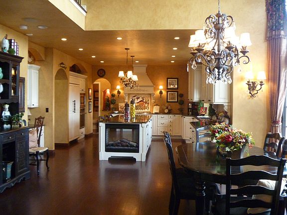 Kitchen and Breakfast Nook