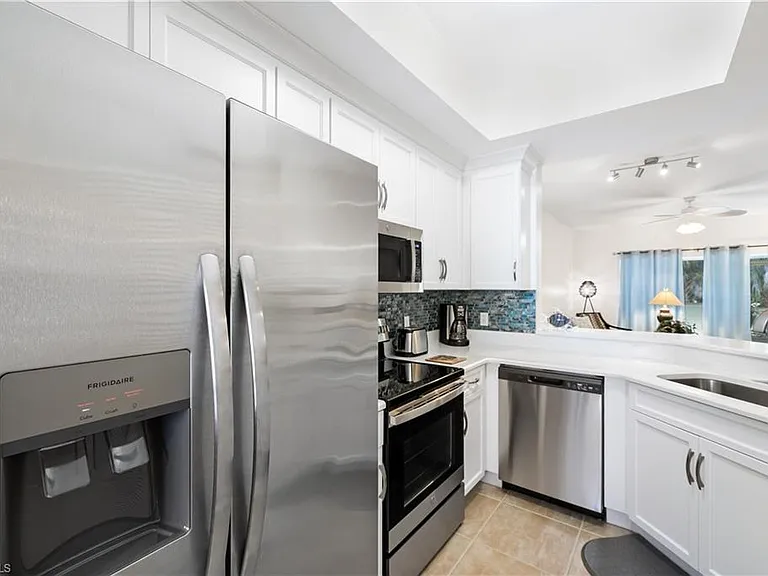 757 Wiggins Lake Dr #106 — Photo 6