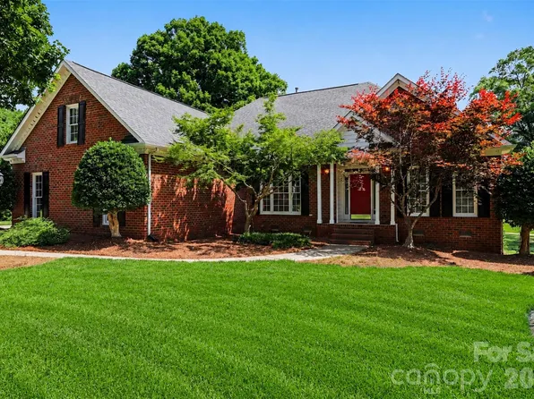 4726 Shannamara Dr, Matthews, NC 28104