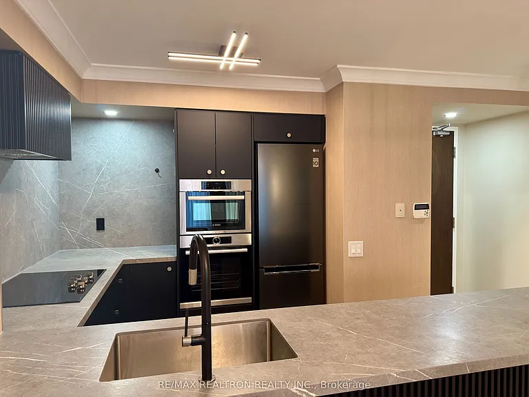 388 Bloor St E #1107 — Photo 9