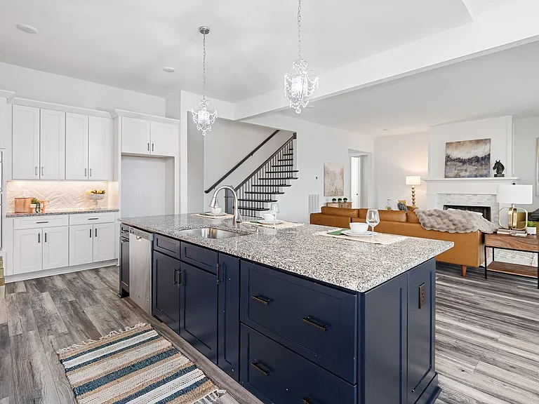 805 Regimental Dr — Photo 12