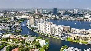 401 Golden Isles Dr #1101