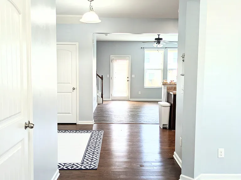 4438 Hillsgrove Rd #26 — Photo 3