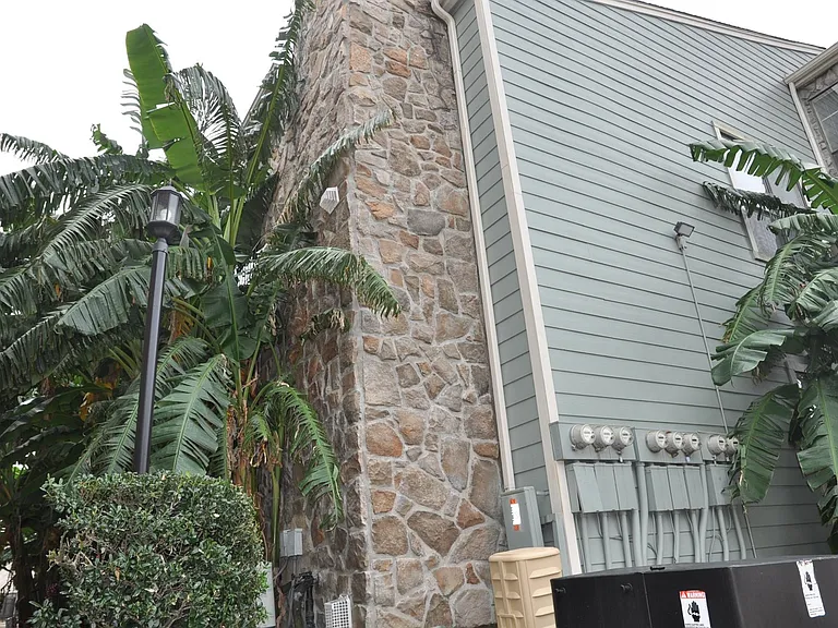 3754 Tanglewilde St #C16 — Photo 31
